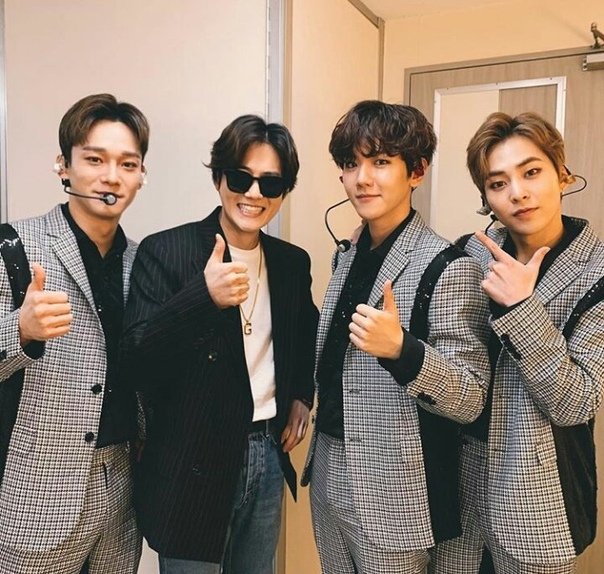 Lucasexol2's tweet photo. #BBMAsTopSocial EXO

Сухо приходящий на концерты cbx,заставляет влюбиться в него ещё больше.

@weareoneEXO https://t.co/xqVkRQ5WyK