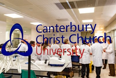 discoverypark_'s tweet photo. Undergraduate students @CCCU_LifeSci will have the opportunity tomorrow to impress a number of scientists working in the industry with their research, giving a taste of their future potential. #DPFuture #STEM https://t.co/6XBViY9TkF