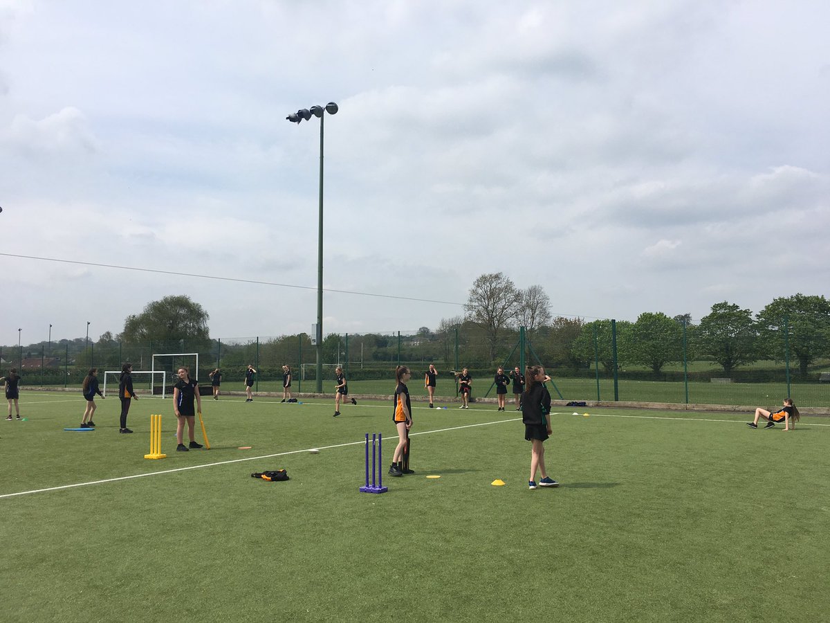 Miss Holt tweet media