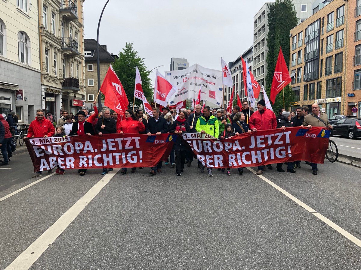 1.Mai-Demo vom <a href="/DGB/">DB</a> in der City gestartet. Zwischen Grindelviertel und Osterstraße kann es eng werden. #TagderArbeit