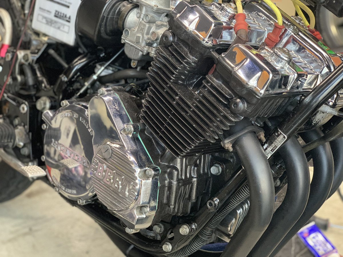 cbx400f エンジン