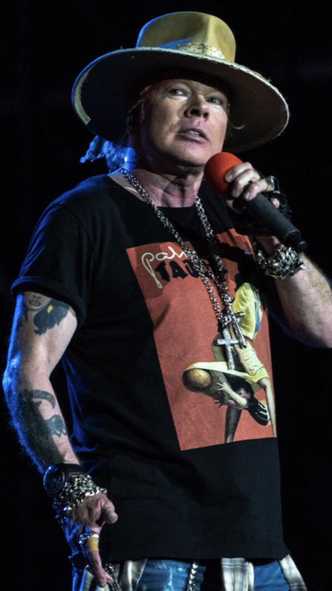 TBoland87's tweet photo. Happy Wednesday #Gunners #AlwaysAxl 🌹 https://t.co/98aR6C3naI