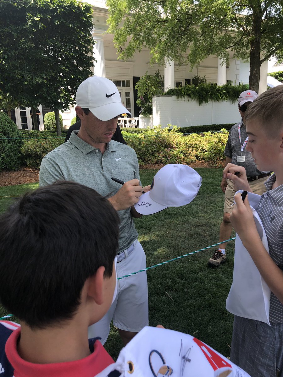 Thanks <a href="/McIlroyRory/">Rory McIlroy</a>! We waited for 90 mins for you to come through! <a href="/PGATOUR/">PGA TOUR</a> <a href="/WellsFargoGolf/">Wells Fargo Golf</a>