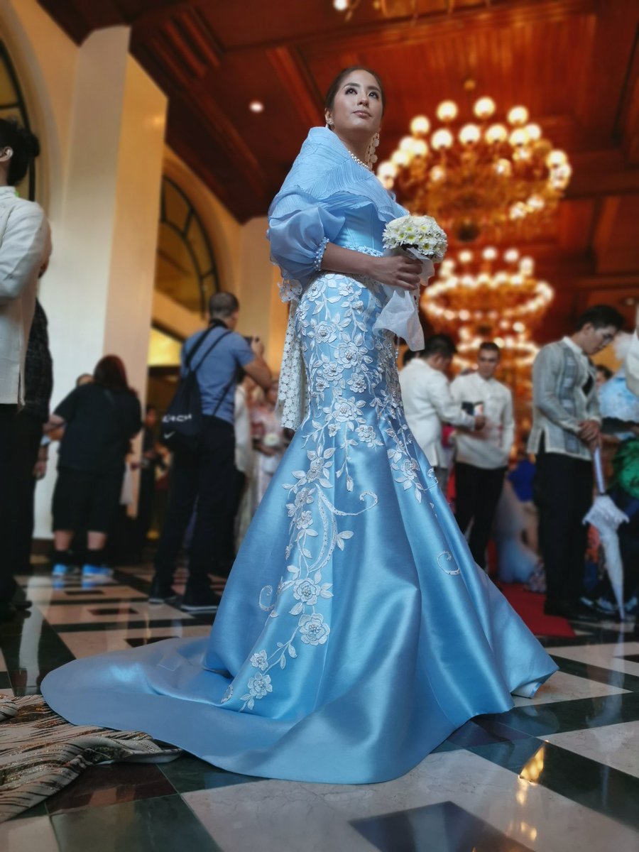 flores de mayo gown