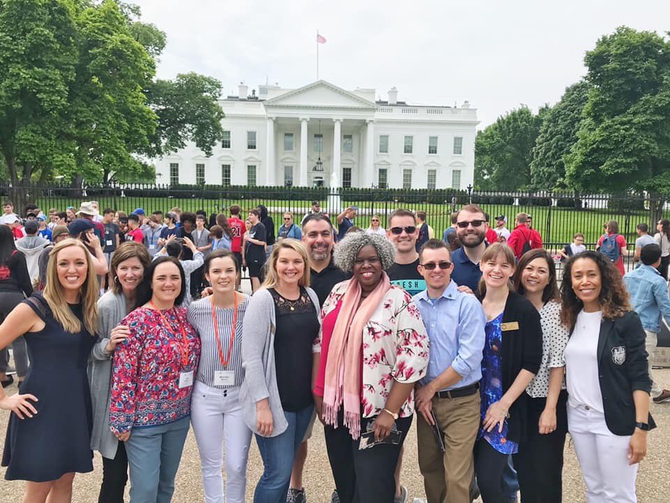 ZestlanSimmons's tweet image. Yesterday I was given the opportunity to meet with Senator @DougJones, and tour the White House. As I strolled through the East Wing, I  thought of the opulent palaces of Europe.
@BookerMagnet @AlabamaDeptofEd @MPSAL 
#alnbct @myAEA #spinningstrawintogold
#NTOY19 #ALTOY19