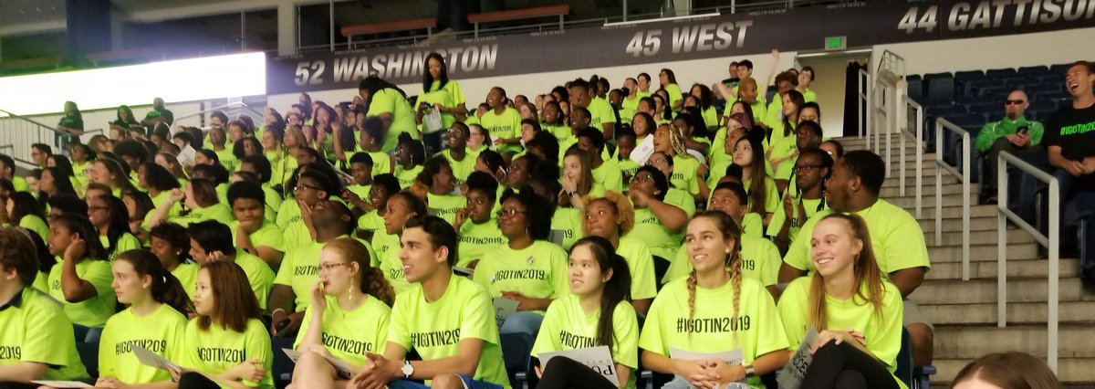 TeeshaSanders's tweet photo. Access College Foundation Commitment Day was a blast!#IGOTIN2019 @FrankWCoxHS https://t.co/vIfoOHgTNv