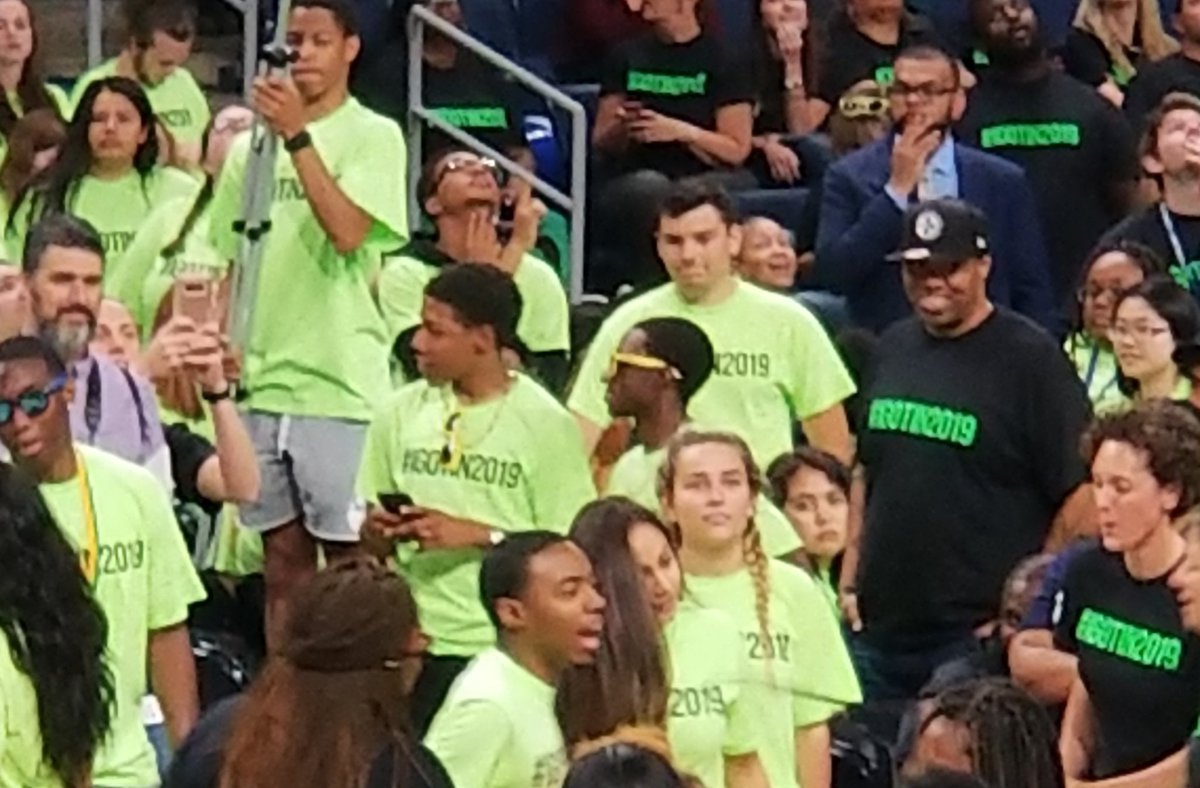 TeeshaSanders's tweet photo. Access College Foundation Commitment Day was a blast!#IGOTIN2019 @FrankWCoxHS https://t.co/vIfoOHgTNv