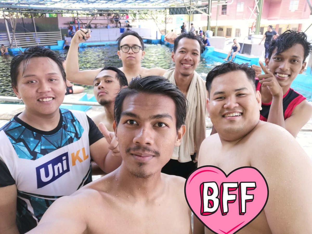 John_AR95's tweet photo. Holiday well spent 😎 #1may #labourday #volleyball https://t.co/wsAyCR9zyh