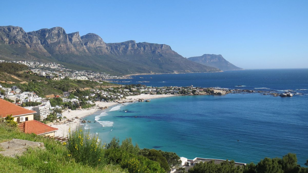 jamescapetown's tweet photo. @CapeTown @PeriscopeCo .@capetown What a gracious+kind tweet! May I also say I've always admired your work in #CapeTown uplifting the #Twiiter #community, breaking #news+trends, fair+unbiased treatment of all+ care for those in need. Thank YOU for all you do! 😎💝🇿🇦🌍 #travel #food #WorkersDay https://t.co/8a86pm1YgT