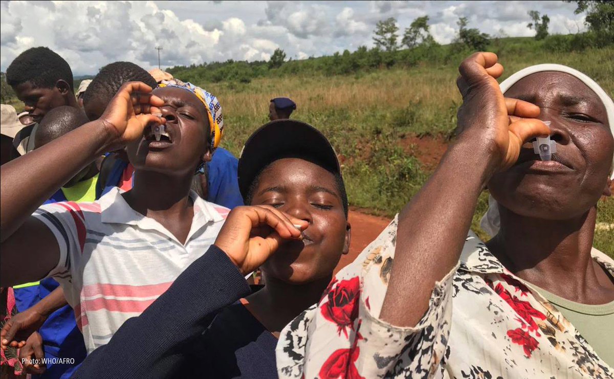 Avec <a href="/WHO_Zimbabwe/">WHO Zimbabwe</a>, <a href="/UNICEFZIMBABWE/">UNICEF ZIMBABWE</a> &amp; <a href="/MoHCCZim/">Ministry of HealthZW</a>, nous avons vacciné les communautés touchées par le cyclone contre le choléra.

Une campagne visant plus de 480,000 personnes a eu lieu dans 2 des districts les plus affectés par le cyclone Idai.

Photo : <a href="/WHOAFRO/">WHO African Region</a>