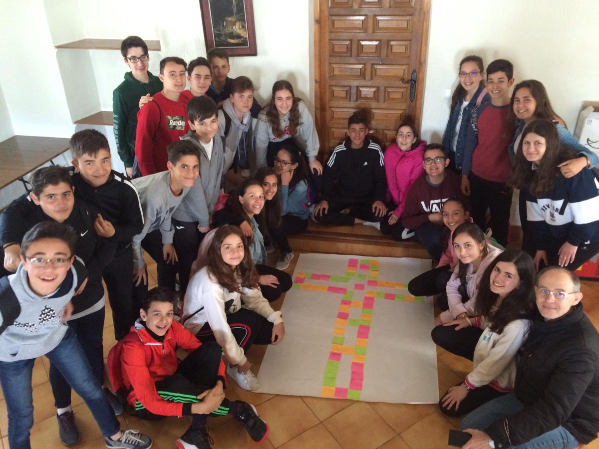 FEFCCriptana's tweet photo. CONVIVENCIAS E.S.O.
Realizandándose en la Ermita de la Santísima Virgen de Criptana las convivencias de evangelización propuestas al alumnado de secundaria
El  martes   2° curso de ESO,  donde acompañados de  profesorado,  trabajaron , reflexionaron y compartieron experiencias . https://t.co/muhl7pGpva