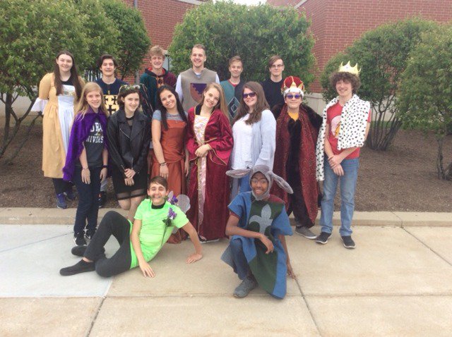 Msn8Red's tweet photo. Shakespeare brought a little more to life and our understanding a little deeper with our mini play! #red230 @CenterGroveMSN https://t.co/7gt8kzZjPi