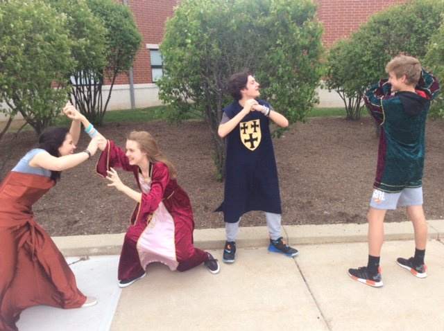 Msn8Red's tweet photo. Shakespeare brought a little more to life and our understanding a little deeper with our mini play! #red230 @CenterGroveMSN https://t.co/7gt8kzZjPi
