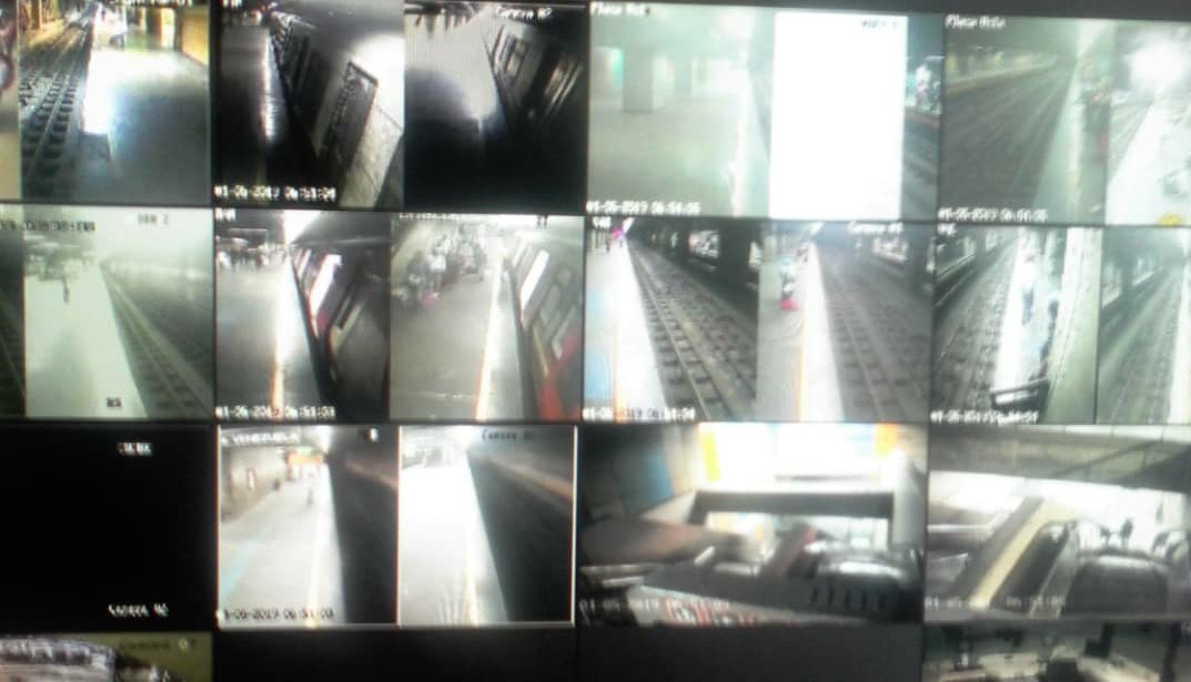 metro_caracas's tweet photo. #MetroReporte 6:29am Las  Estaciones de la L3 del sistema #MetroDeCaracas prestan servicio comercial de manera normal #1May

@VTVcanal8 @TransporteGobVe @UNoticias @RNVinformativa @ConElMazoDando https://t.co/NBm02EOO76