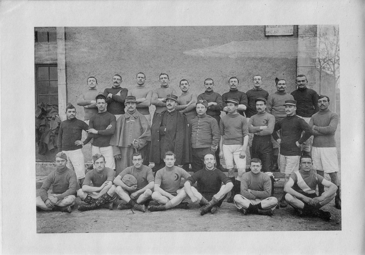 Le_Chtimiste's tweet photo. Publication d'un album photos non daté du 9e escadron du train des équipages militaires - Merci à Jérôme @Indre1418 #Indre1418 #Infanterie19141918 #9eETEM --->https://t.co/EnhPTAkt1s <--- https://t.co/Vnknfqjfmq