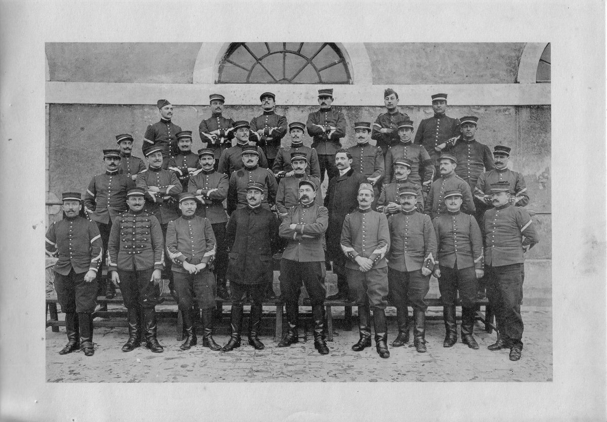 Le_Chtimiste's tweet photo. Publication d'un album photos non daté du 9e escadron du train des équipages militaires - Merci à Jérôme @Indre1418 #Indre1418 #Infanterie19141918 #9eETEM --->https://t.co/EnhPTAkt1s <--- https://t.co/Vnknfqjfmq