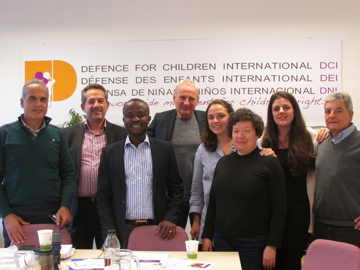 DCIsecretariat's tweet photo. We advocate for #decentwork. DCI pays its interns and appreciates their contribution #noworkforfree. DCI respects the 8-hour workday #EndWorkerExploitation. DCI promotes workers’ health, safety and wellbeing by a #cleanworkplace. 

Happy #InternationalWorkersDay2019 https://t.co/w5HYz8MAeL