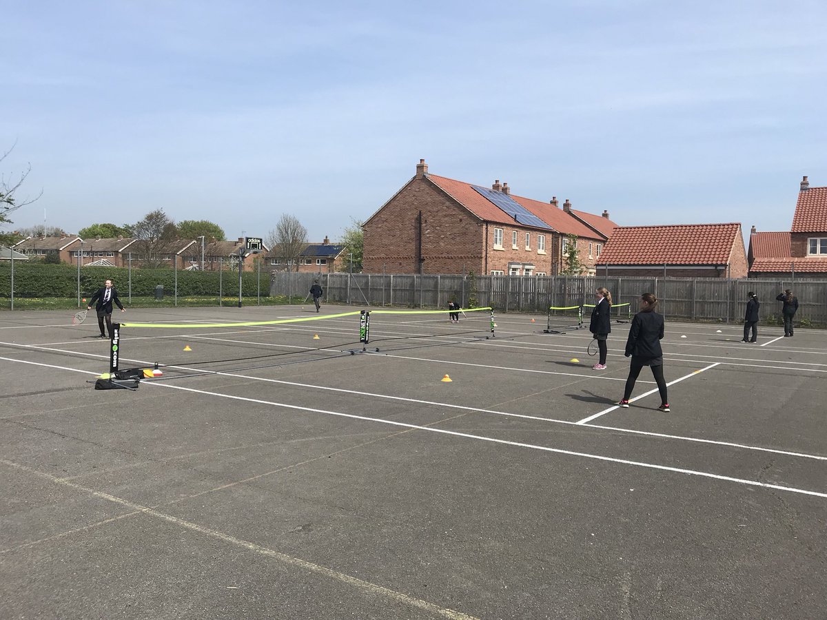 Our new programme of lunchtime clubs got underway yesterday with year 7 tennis club 🎾 lots of new activities on offer this term for our students to get involved in! #extracurricular #alwayslearning