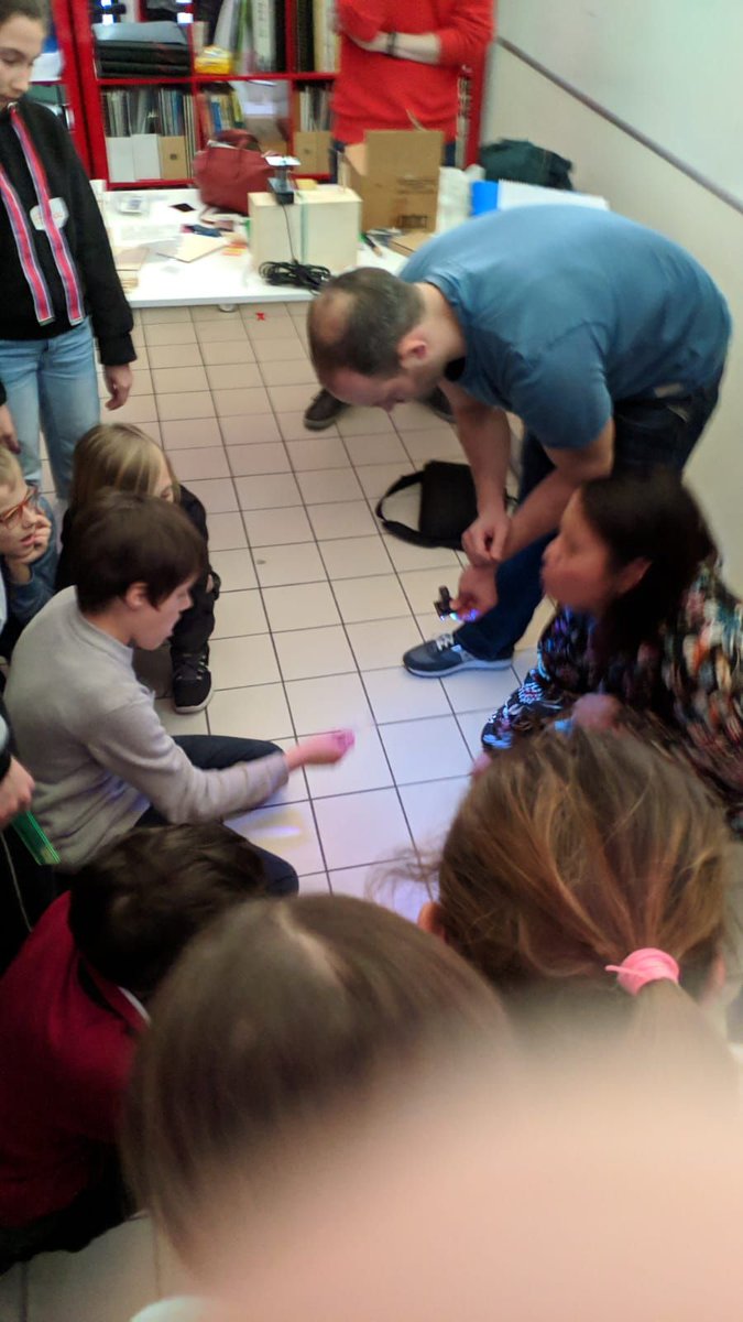 coderdojopd's tweet image. ancora la magia della luce 😀 😀 😀  !!
presso #TALENTLAB con #CoderdojoPD