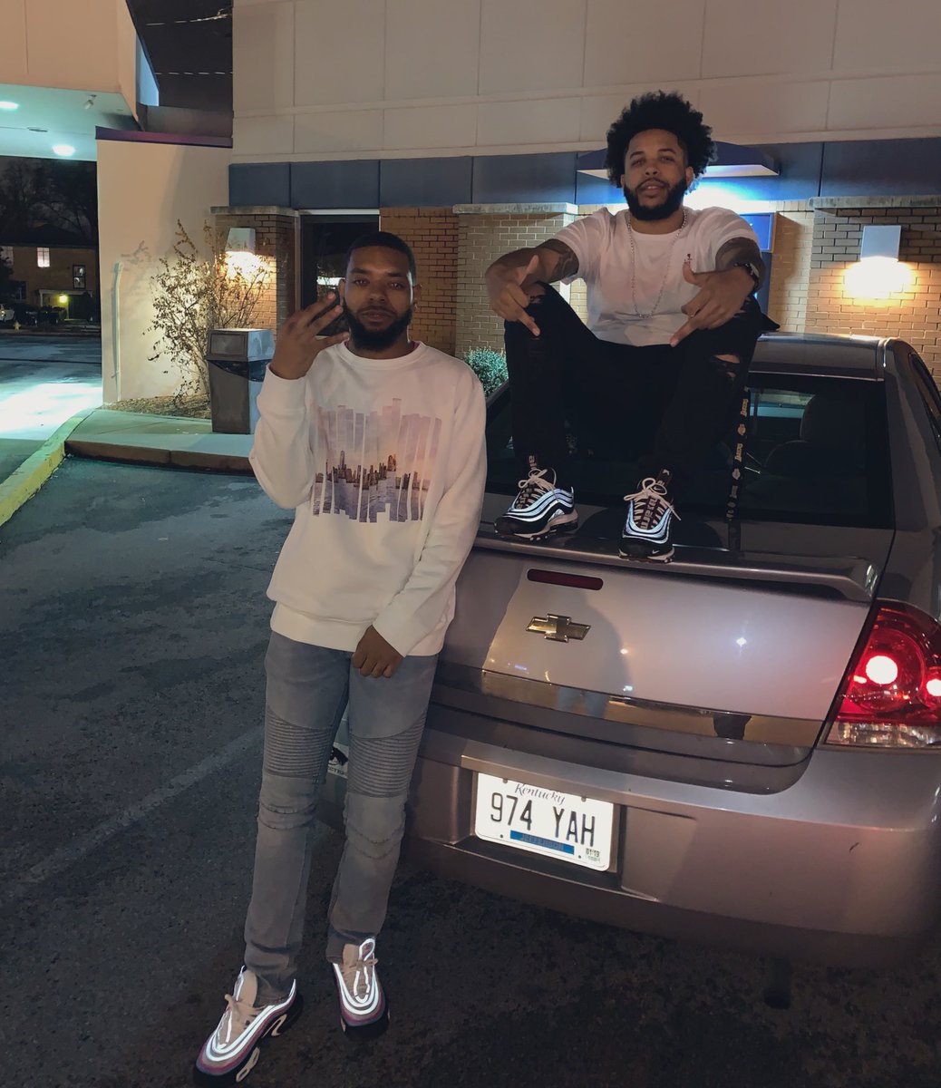 TheRealD_Murray's tweet photo. Wonder why the lord steady sending us blessings idk why ๐๐ฝ #ReeUp https://t.co/6TjP4sg27i