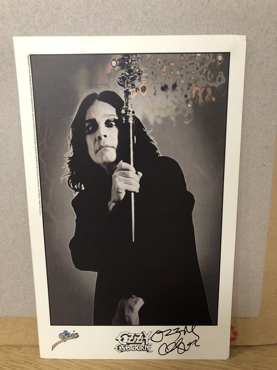 FirstClassMem's tweet photo. Ozzy Osbourne signed photograph #ozzyosbourne #ozzy #blacksabbath #blacksabbathfans #blacksabbathforever #ozzyosbournefans @ozzyosbourne #autograph #autographs #autographcollection #autographedphoto #autographedphotos #signed #authentic #authenticity https://t.co/PHQ0Sg4t3D