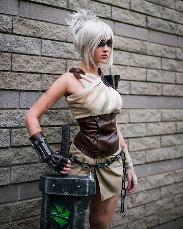 ezcosplay_com's tweet photo. #leagueoflegends cosplay by @saiwestwood
photo by @_mika666
#wegamekiev #leagueoflegends #rivencosplay #lolriven #lolcosplay #cosplaygirl #leagueoflegendscosplay #rivenleagueoflegends #cosplayer https://t.co/HbAzcC8SSC