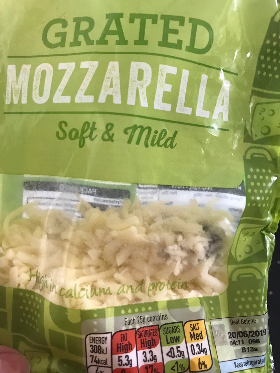 GeorgiaG11's tweet photo. @asda you might want to recall your grated mozzarella best before 20/05/19 just a bag of mould https://t.co/zPBSvtTfvQ