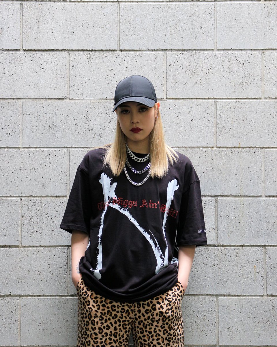 walkinstore's tweet image. LockerRoom KYOTO

『Style Up』

「NCS」
Exclusive N BORN FLAME TEE
Color. BLACK / WHITE

「STAMPD」
Echo Hat
Color. BLACK

「ADVANCE」
Silver Necklace

#ncs #notcommonsense #lockerroom_kyoto #stampd #chrisstamp