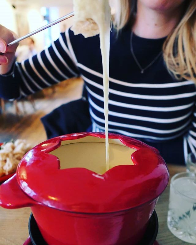 NEW BLOG POST: James and I went out for bottomless cheese the other week and felt pretty obese after but it was totally worth it #cheese #morecheese #blogpost #new #northstreet #eatingout #food #bristol #fondue #cheesefondue bit.ly/2V7Rwwf