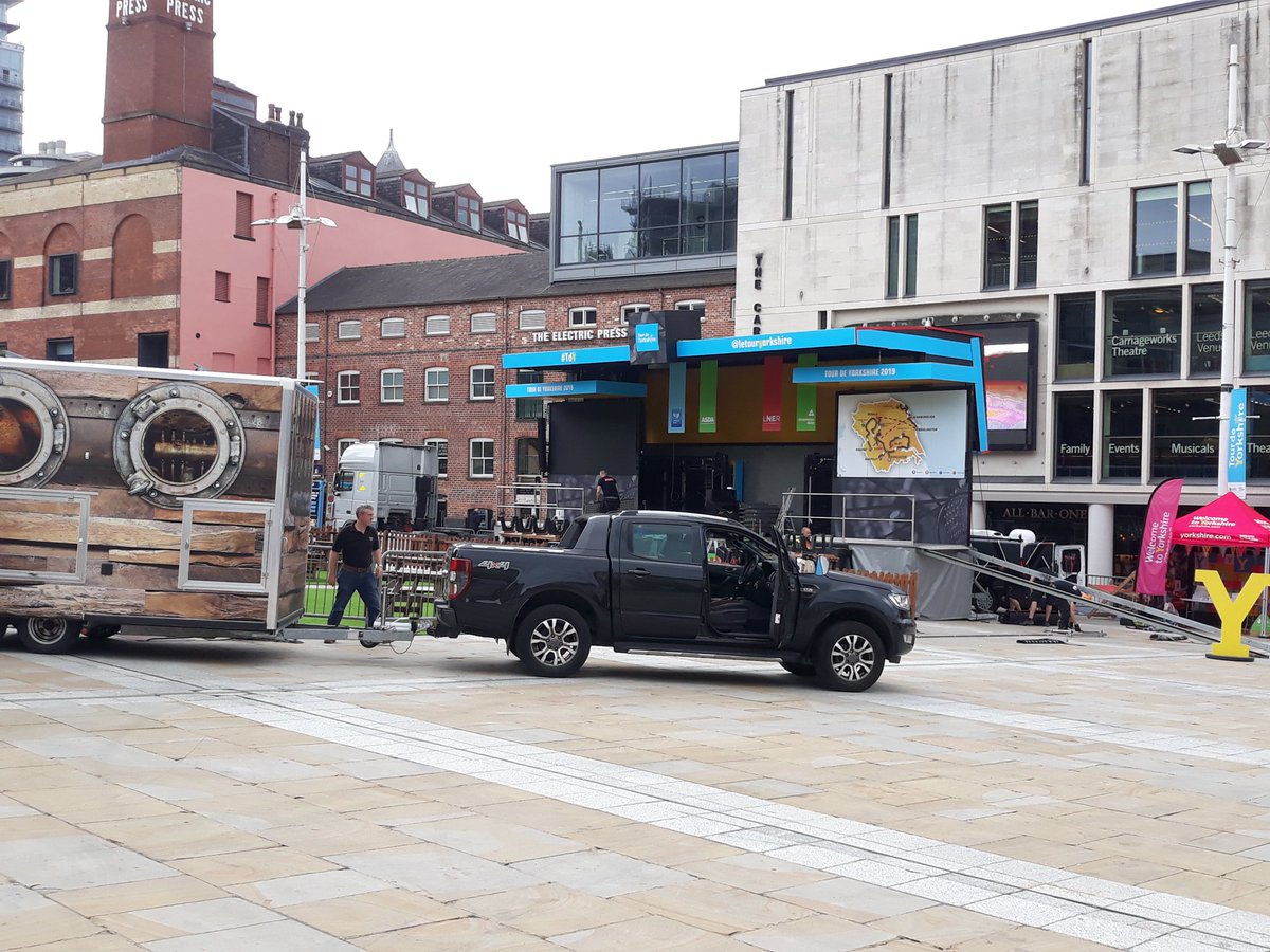 MFLSciTech's tweet image. Preparations for @letouryorkshire in full swing in Leeds today.
