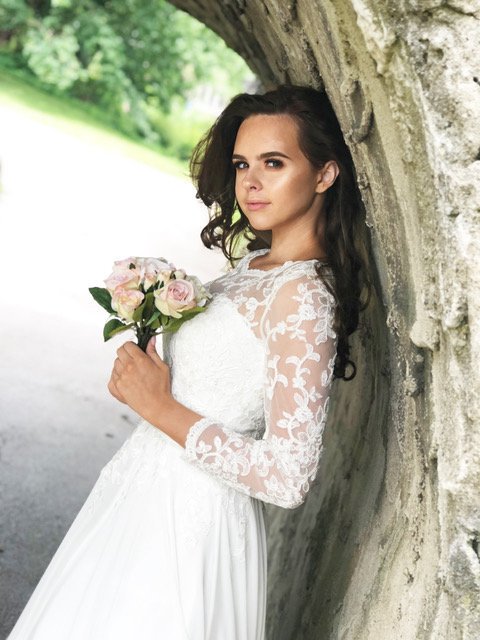 We love these beautiful long lace sleeves on this New Belles of Worcester Wedding Dress #lacesleeves #weddingdress #weddingday #WorcestershireHour