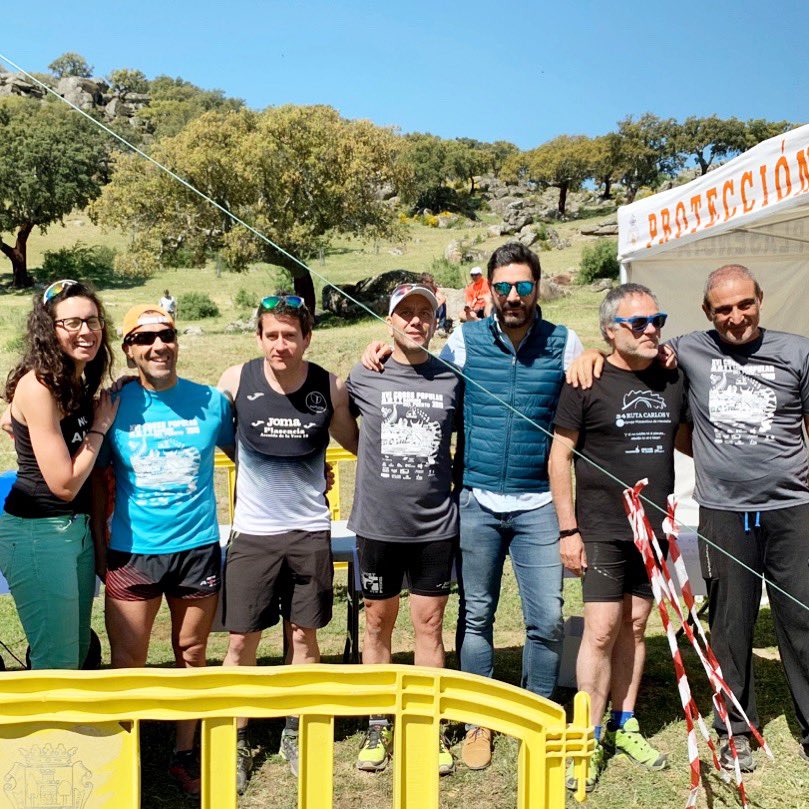 Entrega de trofeos 🏆 de la XVI Cross del Puerto. Gracias a los organizadores por vuestro trabajo año tras año por conseguir que esta prueba sea una de las más dinámicas del calendario de carreras de #Plasencia