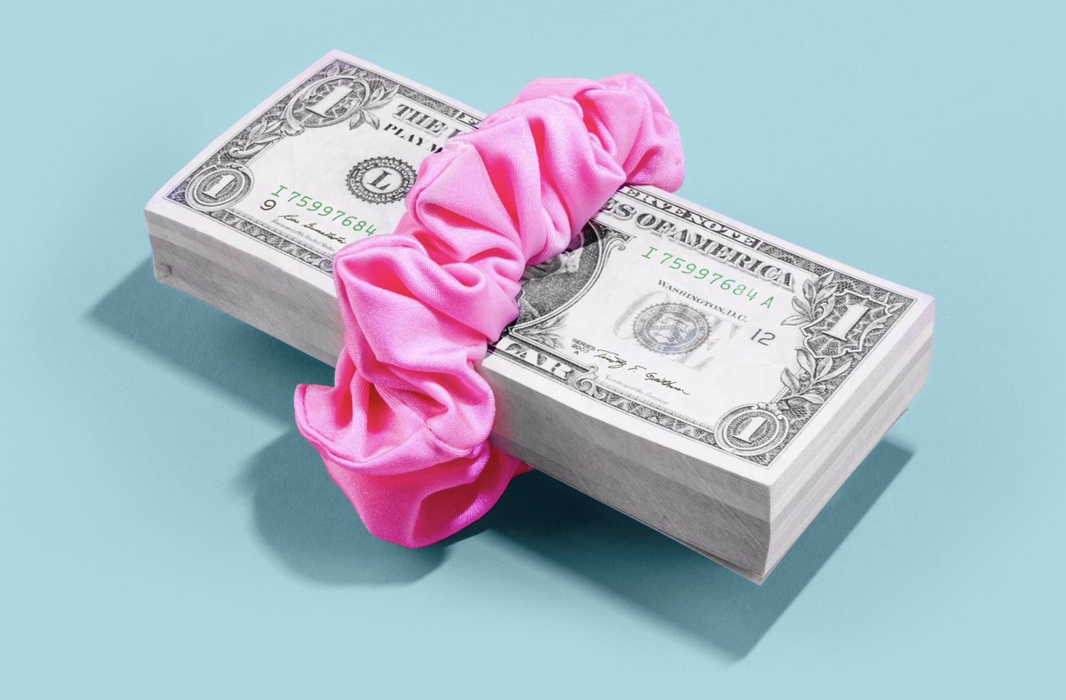 letasobierajski's tweet image. Excuse me @netflix please explain yourself as to why this cover image looks exactly like the one I did in 2016?