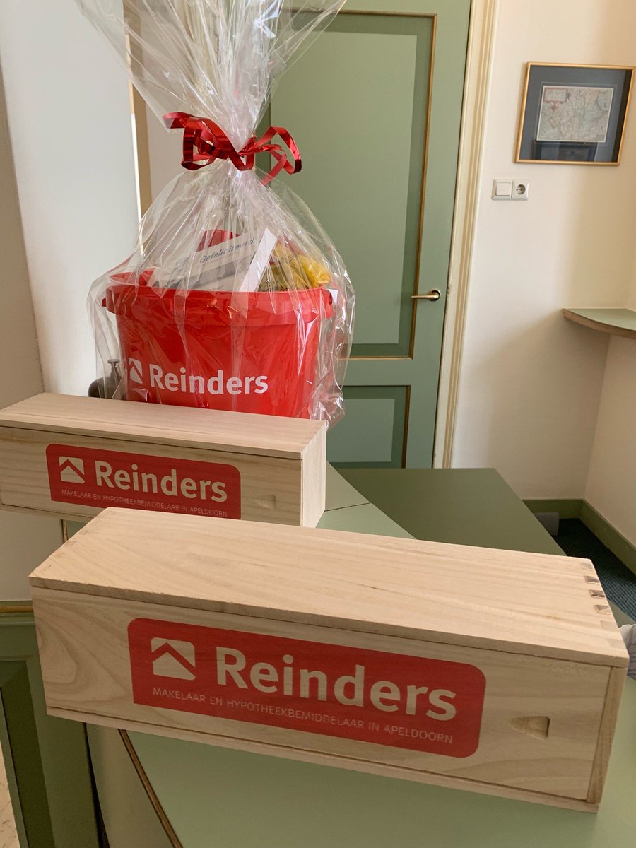 Jeroen_Reinders's tweet photo. Attentie #vanreinders bij overdracht nu bij deze notaris #1evdmaand (@ Notariskantoor Wille in Apeldoorn) https://t.co/LuuFCLPmdm https://t.co/lseJm9bYnE