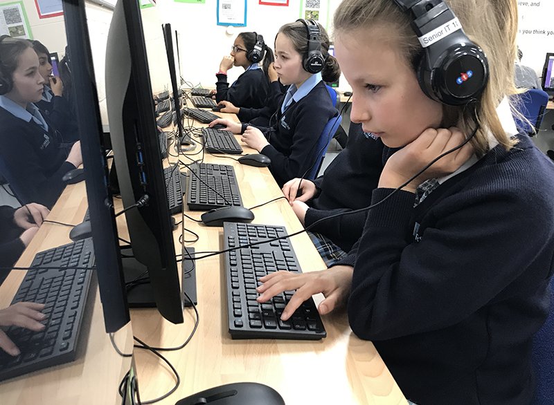 GayhurstSchool's tweet image. Yr 6 are engrossed in their HTML coding! They are learning how to create a website. #ELDRIC #proudtobecoed #codinggenius