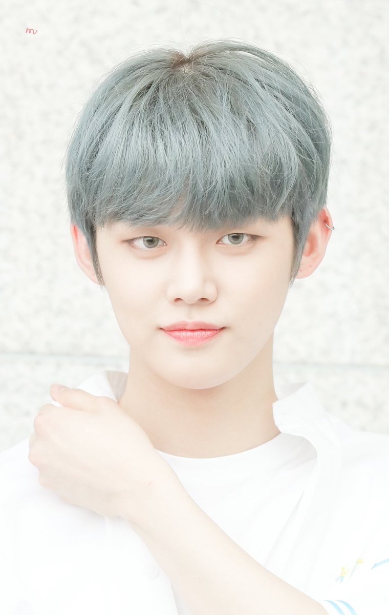 Milk_PowderLand's tweet photo. 190501 미니팬미팅 

#연준 #YEONJUN #TXT #투바투
#TOMORROW_X_TOGETHER 
#투모로우바이투게더 
@TXT_bighit @TXT_members https://t.co/2bhVbH9Vos