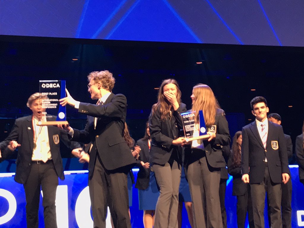 WI_DECA's tweet photo. Congratulations to Allie Bartz and Allie Huhtala from @BayPortDeca for earning third place in their Learn and Earn project! 🏆🎉 Way to represent Wisconsin DECA and your local chapter at ICDC 👏🔷 https://t.co/1HweVfyKhi