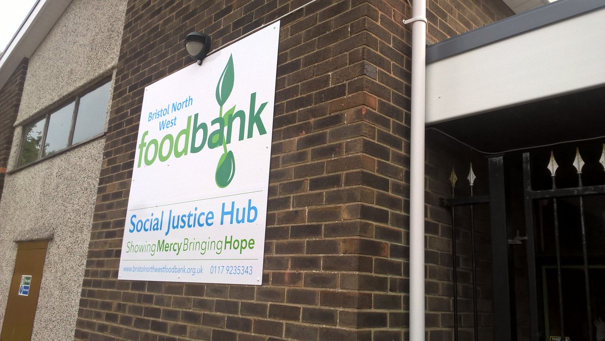 GaryPowellCoop's tweet photo. Avonmouth Leadership Team brightening up our local Bristol Northwest Foodbank - great job guys'  😇 thanks 🥰 https://t.co/bZReIwblXv