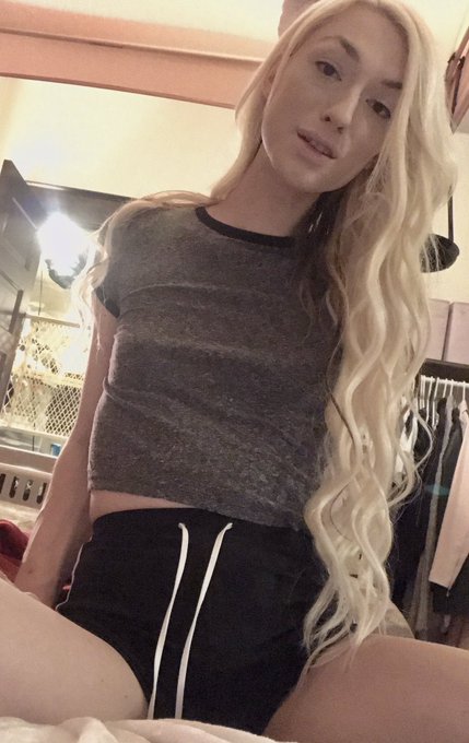 G&uuml;d mornin&rsquo; ❤️😽💁🏼&zwj;♀️👍🏻🥞🎉💌📍❤️💖💟💯🔱🆒 https://t.co/UfFdiFSuhu<a href="/tag/athomerealness"class="tags"><span>#athomerealness</span></a>