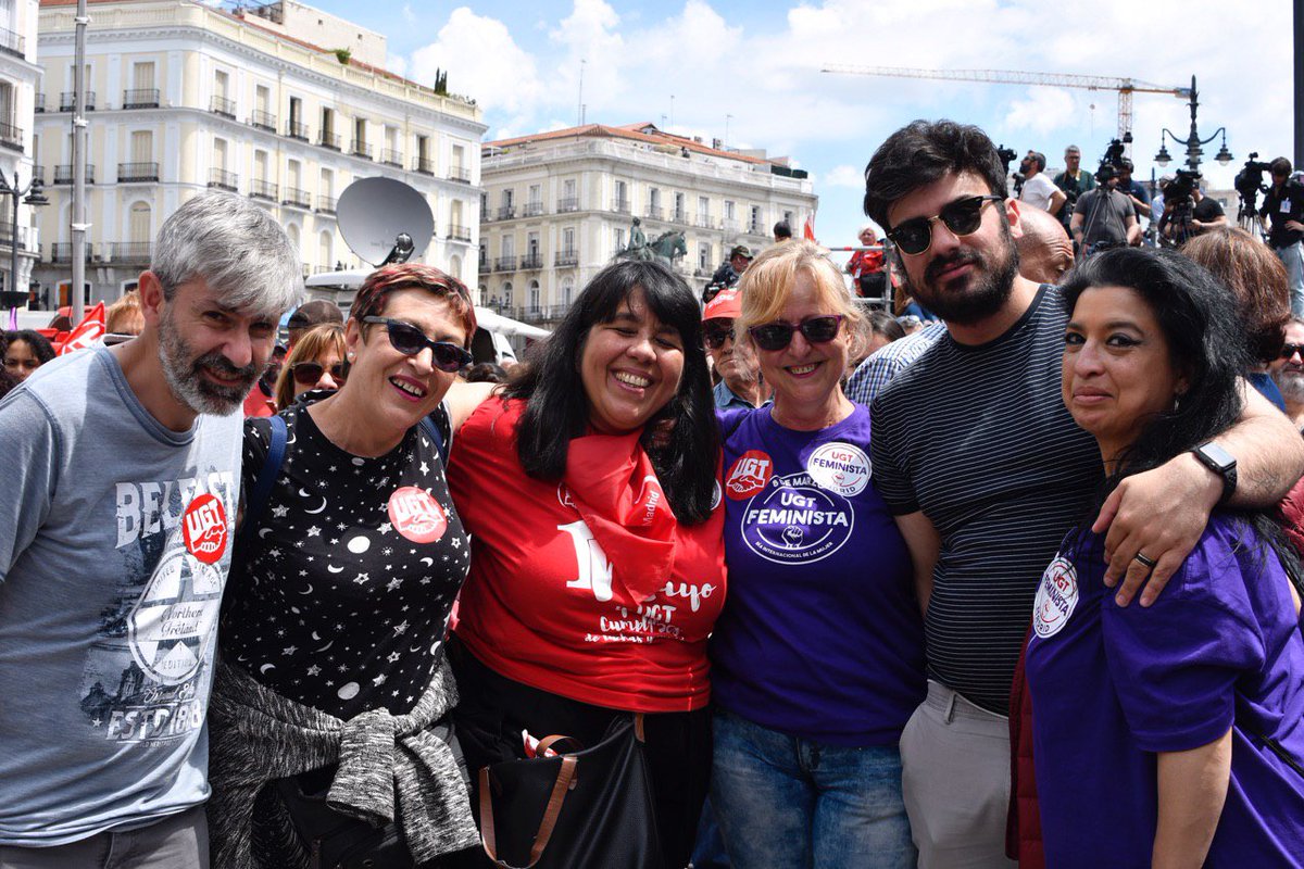 "VIVA LA LUCHA DE LA CLASE OBRERA"
1 MAYO