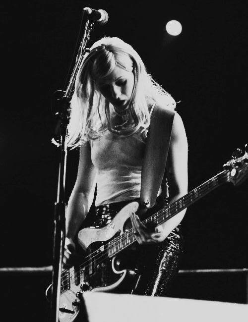Happy Birthday to D\arcy Wretzky (The Smashing Pumpkins)! 