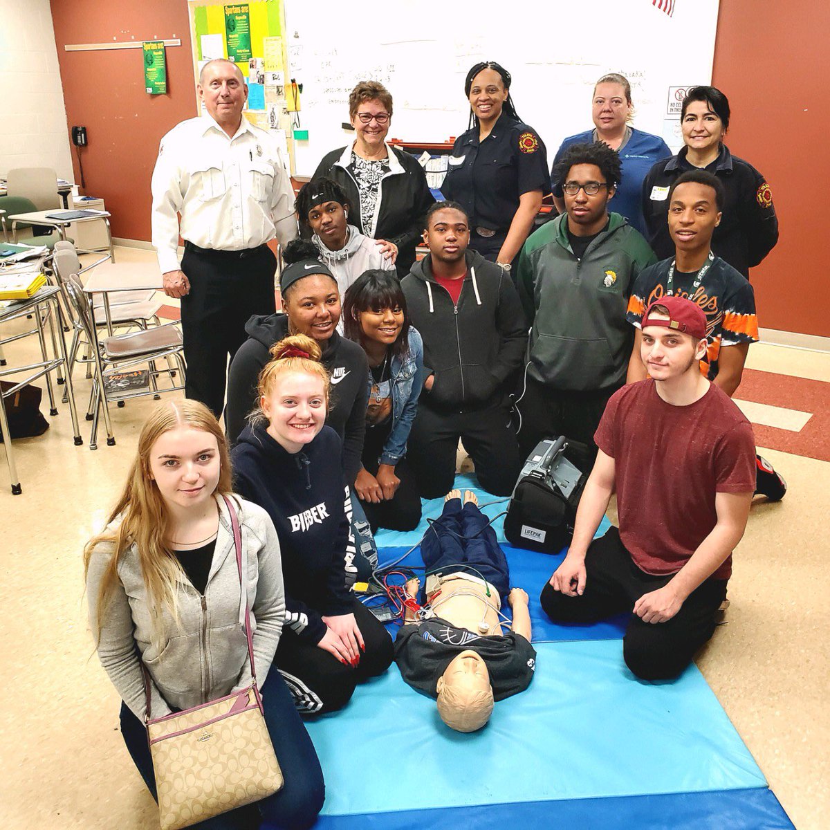 ToledoFire's tweet photo. #ToledoFire Public Educator & Community Paramedicine members spent this morning with Mrs. Crigger’s Health Ed Class at @TPSProud Start HS reinforcing recently learned CPR skills. Very impressed with the focus & work put in by these young men & women. #cprsaveslives #learncprtoday https://t.co/D4z5UKjg88