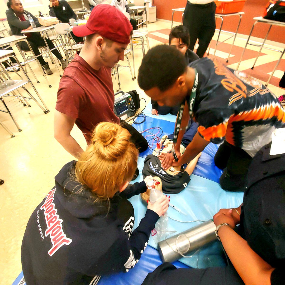 ToledoFire's tweet photo. #ToledoFire Public Educator & Community Paramedicine members spent this morning with Mrs. Crigger’s Health Ed Class at @TPSProud Start HS reinforcing recently learned CPR skills. Very impressed with the focus & work put in by these young men & women. #cprsaveslives #learncprtoday https://t.co/D4z5UKjg88