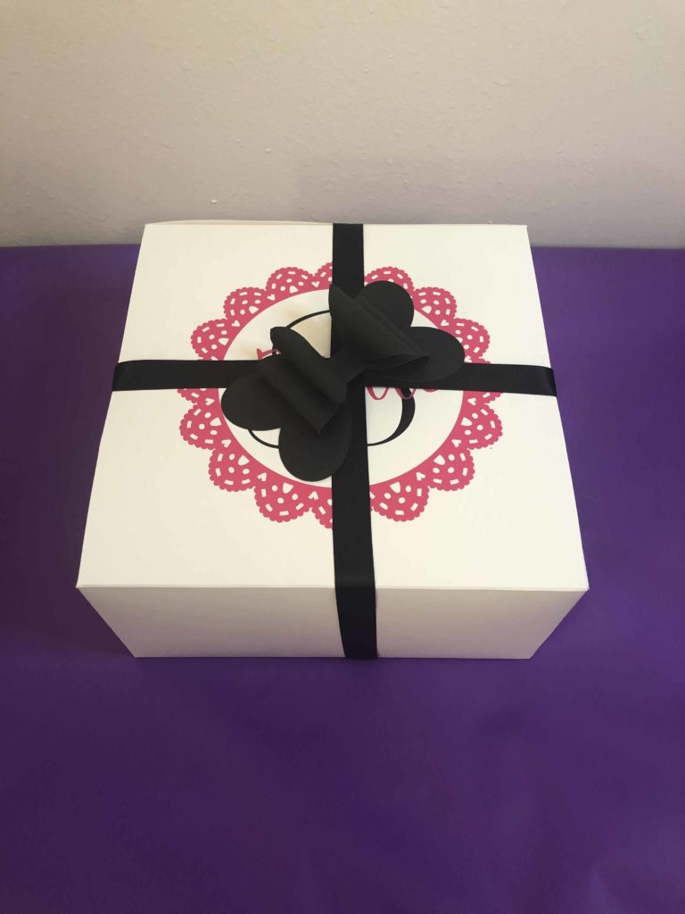 TheImperfectMo2's tweet photo. Are you interested in adding a personal creative touch to a baby shower or a kid's gift? Check the Custom Made Gift Boxes I created and the items included in each box. https://t.co/YFW5tTnCO5 #cricut #cricutmade #craft #craftmom https://t.co/Z2PLkwYCDb