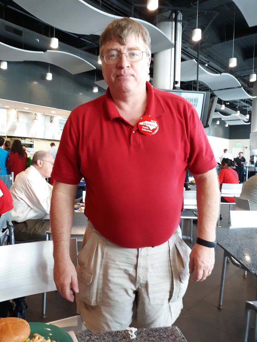 KimberlyBrantl8's tweet photo. Luv u Brantley! Supporting my 30 year veteran teacher hero at Red 4 Ed 5.1.19
#respect #jocoproud https://t.co/c2OXAR9zy6