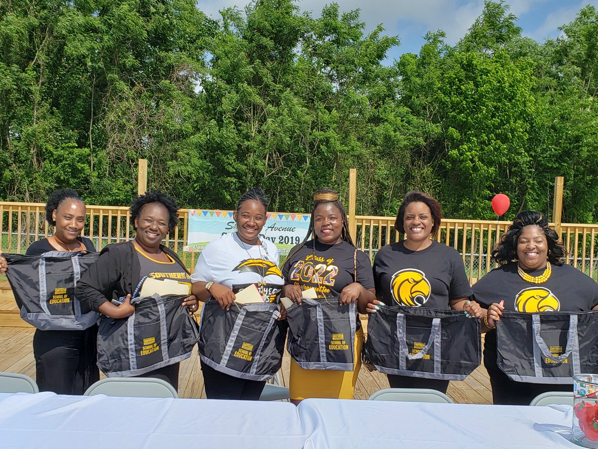 USMSOE's tweet photo. Had a great time at @VicksburgWarren, a district committed to growing their own. #TeachMS https://t.co/V0LO6wqtuD