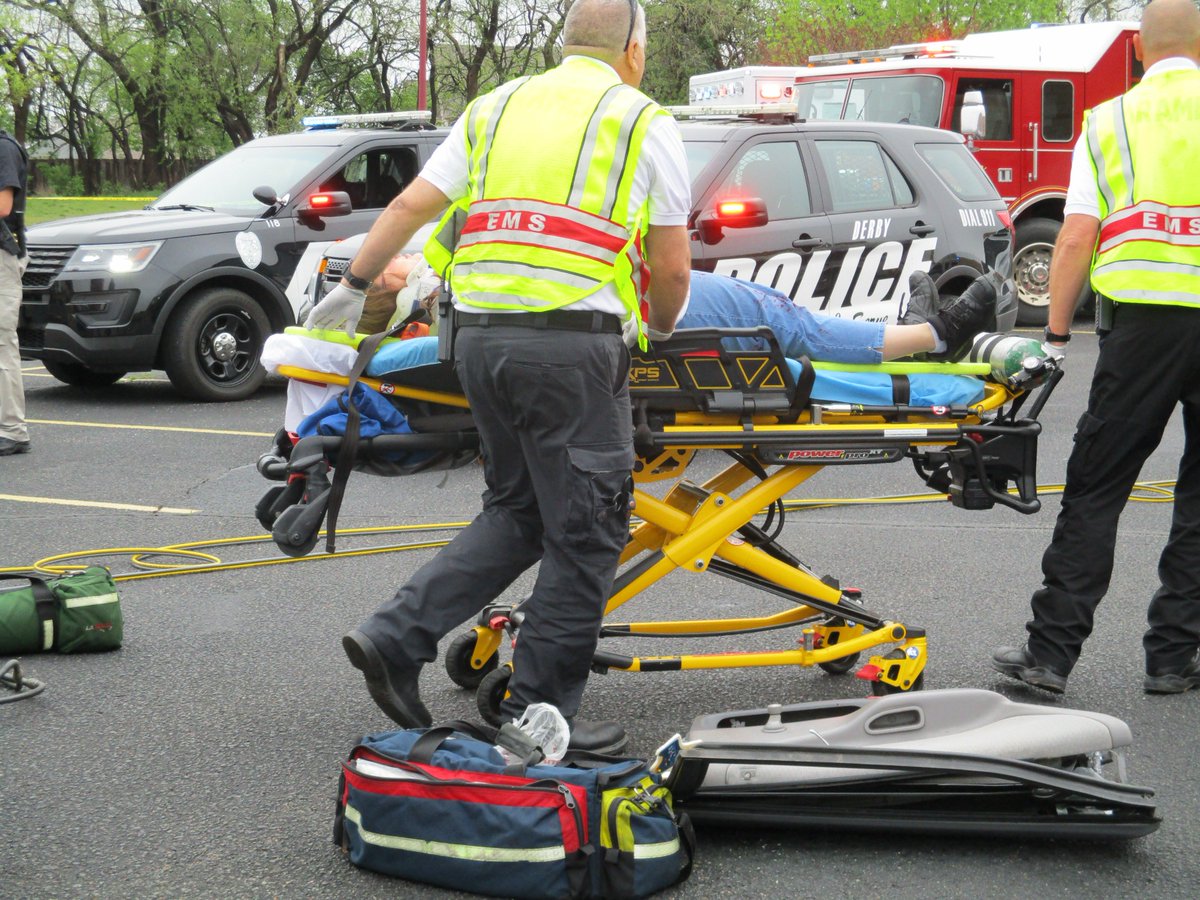 DerbyksS's tweet photo. Thank you to all of those who helped make our MOCK DUI Accident possible. Hopefully this showed how dangerous drinking and driving can really be https://t.co/vfJr5WMgzf