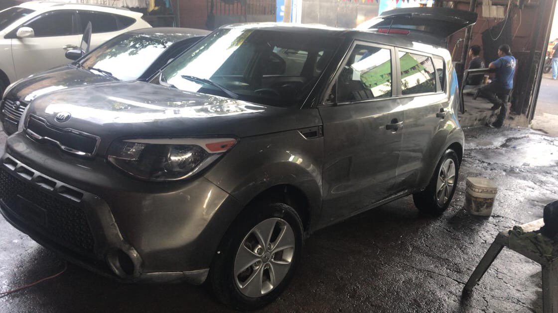 alertux's tweet image. #AsaltoSV 
Carro robado en zona de Carretera a Nejapa el día de ayer 30 de abril. Es un Kia Soul, año 2014, Placa: 862846. 

Cualquier información al 7928-4545

¡Da RT!