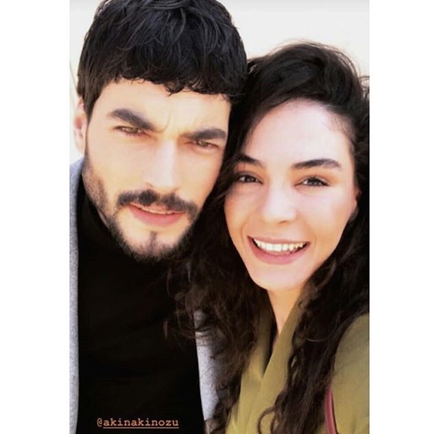 uzun zamandır yoktum ve sanırım geri dönüşümün şerefine böyle mükemmel fotoğraf karşıladı beni 🥰🔥 Siz tanıdığım en güzel partnersiniz ❤️ <a href="/akinakinozu/">AkinAkinozu</a> <a href="/rebrusahin/">Rebrusahin</a> 
#ebruşahin #akınakınözü #reyyanşadoğlu #miranaslanbey #intikam #aşk