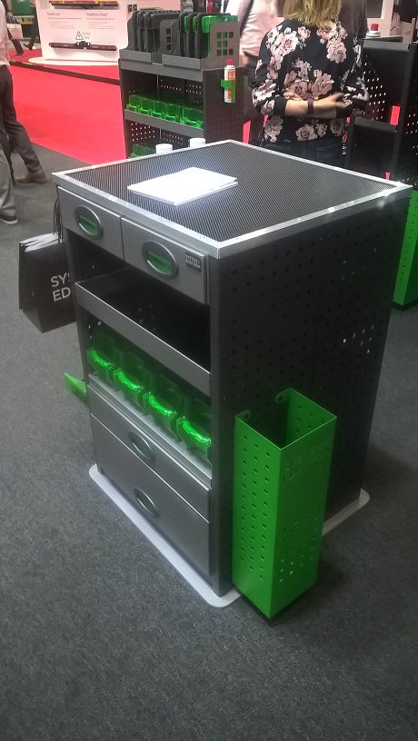 The @theCVshow has been busier than ever today and we’re delighted to see our 9mm Black ‘Bubble’ Polyfloor lightweight flooring featured on Edstrom’s stand (stand 5E73). Slip resistant and 100% recyclable, it offers a substantial weight saving over plywood flooring.